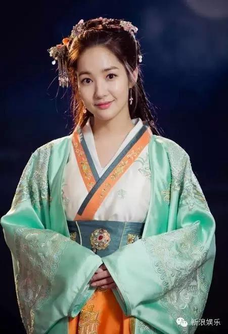 允兒招架不住古裝？韓國女星古裝LOOK一覽 誰贏了？