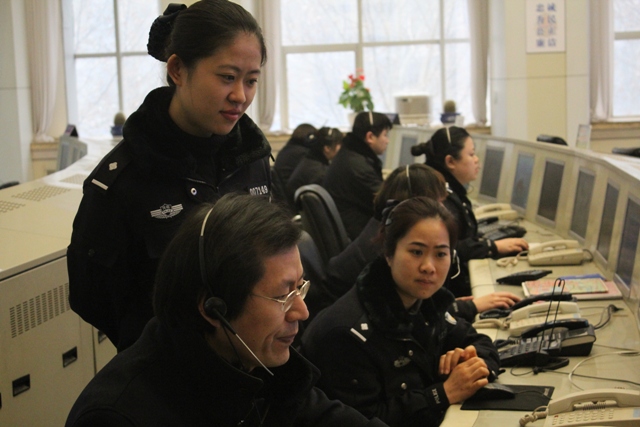 教育廣播總監(jiān)張建功現(xiàn)場(chǎng)體驗(yàn)