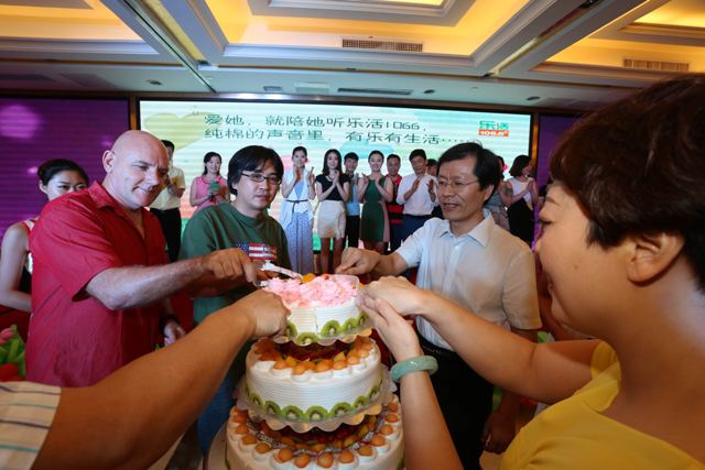 分享喜悅，共享美好時(shí)刻