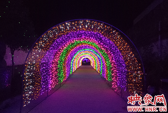 夢(mèng)幻燈光藝術(shù)節(jié)。