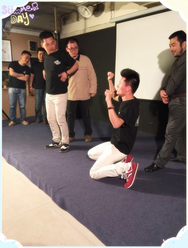 難度增加，連動作都由觀眾設(shè)定~行軍打仗中，路飛是有多怕死？