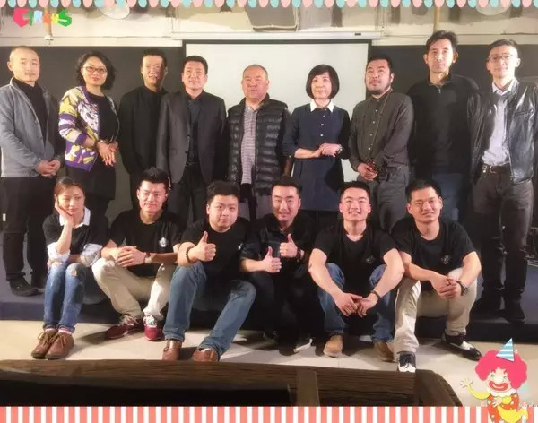 逗比的姑娘小伙兒也可以好好拍照哦！