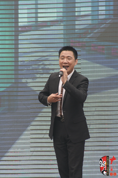 河南省著名乾旦演員、鄭州市豫劇院優(yōu)秀青年演員連德志演唱豫劇《大祭樁》選段“婆母娘且息怒站在路口”