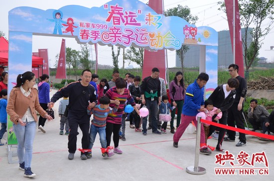 不過(guò)看比賽的現(xiàn)場(chǎng)來(lái)看，大家比較弱的項(xiàng)目是三人四足，看來(lái)各位天使的平衡性還需加強(qiáng)啊