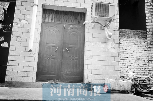 無(wú)證液化氣銷(xiāo)售點(diǎn)平常大門(mén)緊鎖