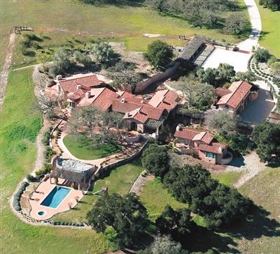 據(jù)稱這就是鄧文迪與布萊爾私會(huì)的“默多克牧場(chǎng)”。