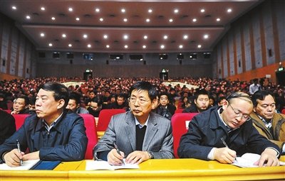 中紀(jì)委稱每年受處分縣級(jí)以上官員數(shù)超礦難死亡數(shù) 中紀(jì)委稱每年受處分縣級(jí)以上官員數(shù)超礦難死亡數(shù)