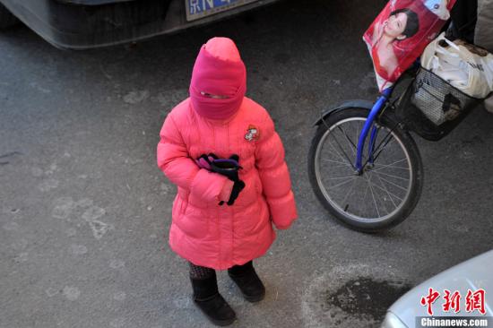 　12月23日，京城迎來今年入冬以來最冷的時(shí)刻。受今年以來最強(qiáng)冷空氣影響，京城迎來入冬以來幅度最大的