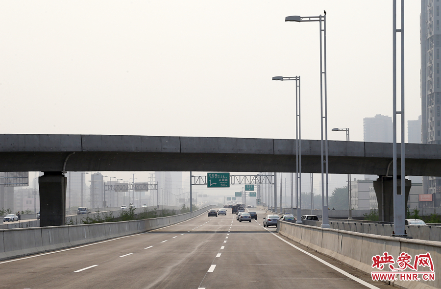 三環(huán)快速路設(shè)計時速達(dá)到每小時八十公里