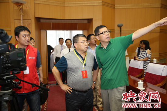 映象網(wǎng)全程直播省十二屆人大常委會(huì)專題詢問(wèn)會(huì)