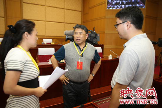 映象網(wǎng)全程直播省十二屆人大常委會(huì)專題詢問(wèn)會(huì)