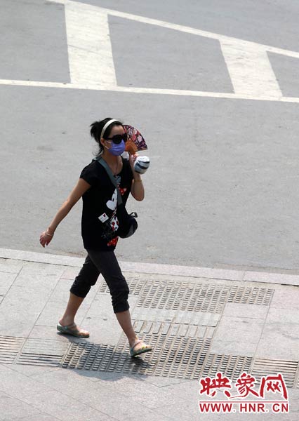 扇子雖小，遮一點(diǎn)陽(yáng)光也好