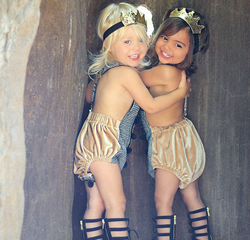 美國2歲蘿莉姐妹花走紅時(shí)尚圈