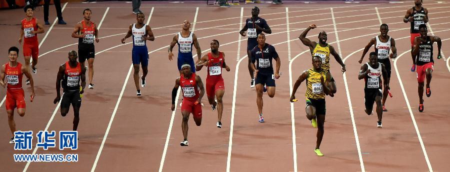 牙買加隊(duì)選手博爾特（前排右）在比賽中。