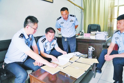 男子身負命案躲藏15年 靠拾廢品、打零工生活