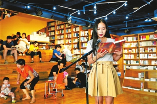 鄭州圖書館每天2萬人來讀書 從早到晚座無虛席