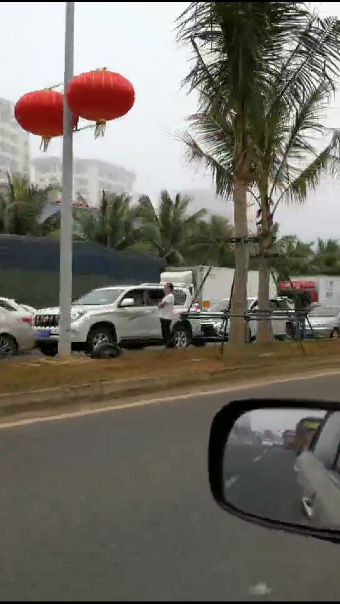 一家五口滯留?？?天 港口附近方便面都買不到