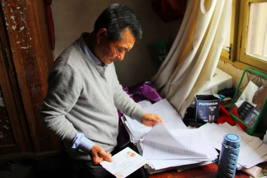 這些信成了張家的“寶貝”，哥哥張高發(fā)表示要好好收藏。