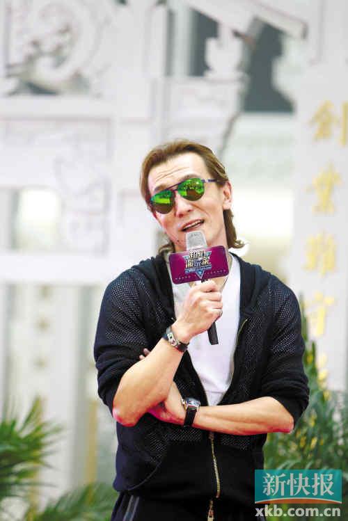 李詠被曝離開央視年薪千萬(wàn)