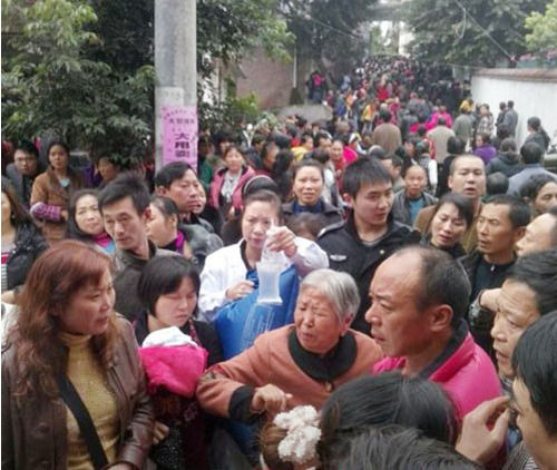 事故現(xiàn)場(chǎng)圖片。