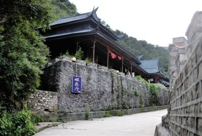 一處仿古“娛樂廳”位于山莊深處。