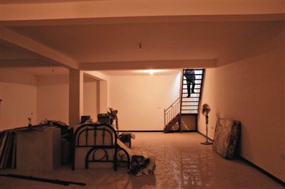 西城區(qū)大石虎胡同一處四合院內(nèi)，挖出的地下室已經(jīng)成型。