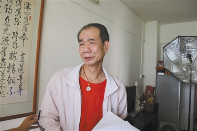 嫖娼事件后，區(qū)少坤向記者訴說(shuō)委屈，他說(shuō)：“這是一個(gè)圈套”。李根 攝