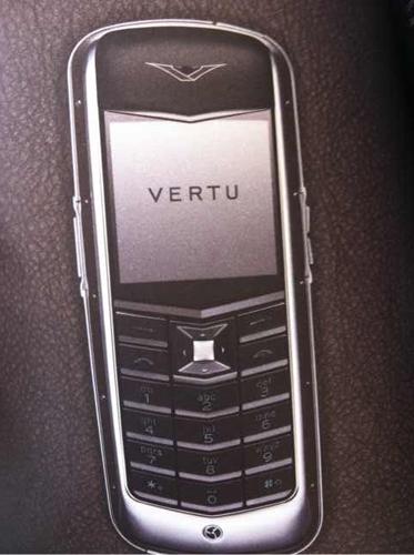 (葉先生的手機(jī)目前已經(jīng)送去維修，圖冊(cè)中的手機(jī)是和葉先生同款的。圖/瀟湘晨報(bào)滾動(dòng)新聞?dòng)浾?文乃斐)