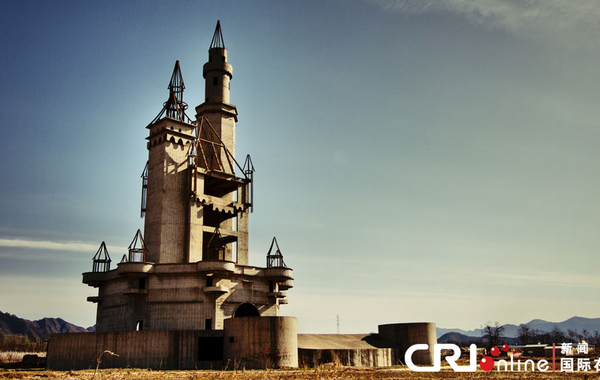 有著“鬼城”、“現(xiàn)實(shí)版的寂靜嶺”、“城堡廢墟”等稱號(hào)的城堡。沈湜 攝…