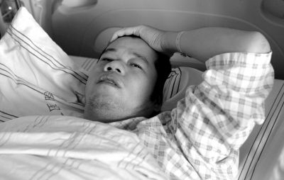 一籌莫展的羅智?！赌戏蕉际袌蟆饭﹫D