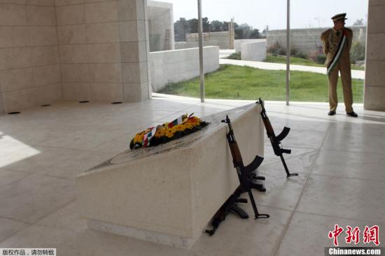 當?shù)貢r間11月11日，約旦河西岸城市拉姆安拉，巴勒斯坦舉行儀式紀念阿拉法特逝世8周年。