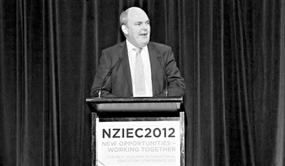 我非常重視新西蘭作為國(guó)際留學(xué)大國(guó)的聲譽(yù)，新西蘭教育在英語(yǔ)國(guó)家內(nèi)是排得上前五名的。新西蘭的大學(xué)會(huì)重視自己的聲譽(yù)，不會(huì)輕易縱容自己的學(xué)生。