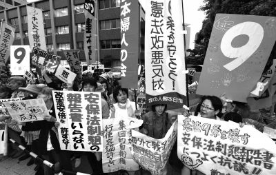 　5月15日，日本東京，民眾集會(huì)抗議政府修憲。圖/東方IC