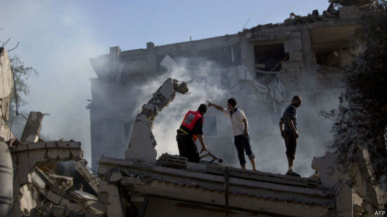 加沙地帶建筑在空襲中被毀。來(lái)源：BBC網(wǎng)站