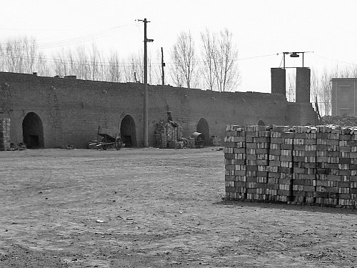 東張巨村的磚窯廠。