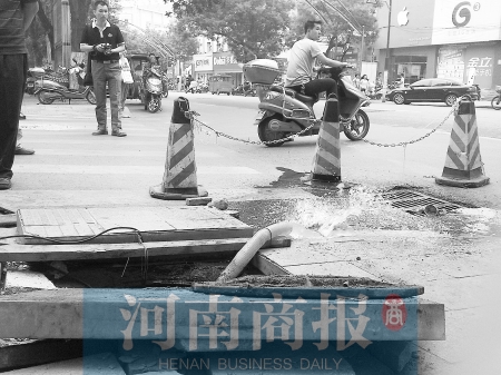 污水不停冒出，隔幾分鐘就要抽一次