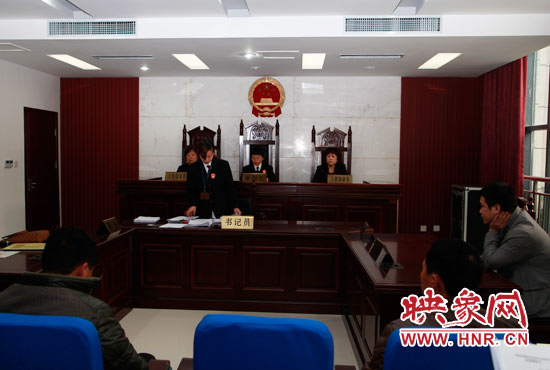 11月13日，金水區(qū)法院集中宣判了6起拖欠農(nóng)民工工資案件。