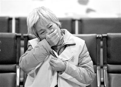 11月20日，河南省鹿邑縣法院，武文英涉嫌故意殺人被審。