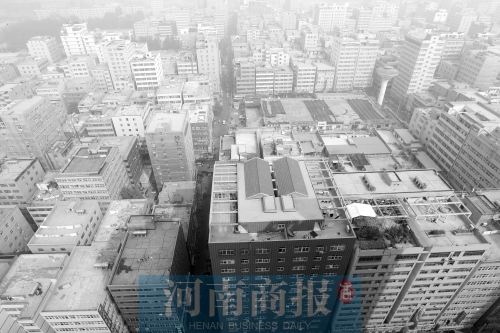 陳寨密密麻麻的出租房，或許將成為歷史  鄧萬里/攝