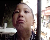 爺爺走后,他一直在哭。