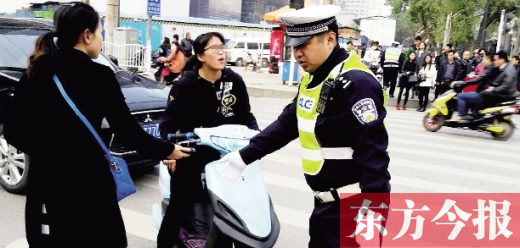 昨日，鄭州市交巡警“百日行動(dòng)”首日