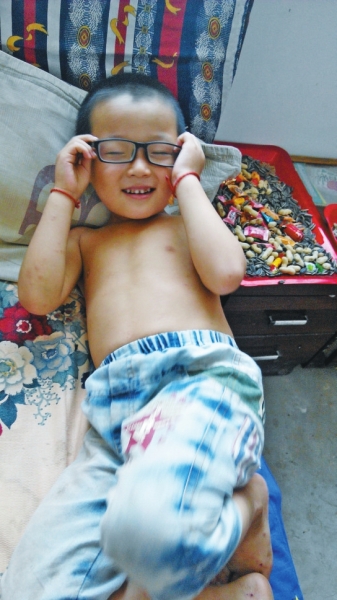 如今再也看不見小悉霽的笑臉了