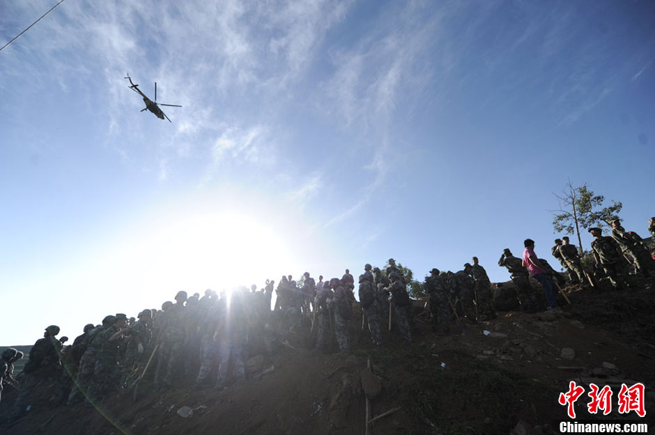 甘肅定西地震：岷縣永光村救援現(xiàn)場(chǎng)直擊
