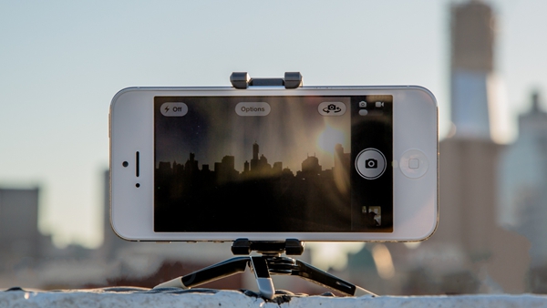 手機(jī)“禍害”旅行的10大罪證 你中槍了嗎？