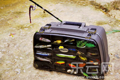 　　又稱擬餌釣魚(yú),起源于歐洲,國(guó)內(nèi)翻譯為“路亞”。