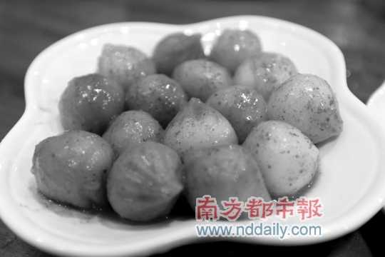 碧紗籠的水晶包,帶著咖啡味。