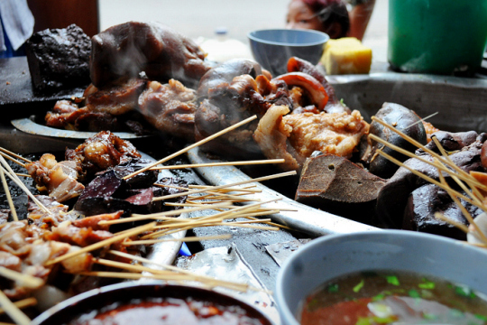 緬甸，繽紛的街邊平民小吃