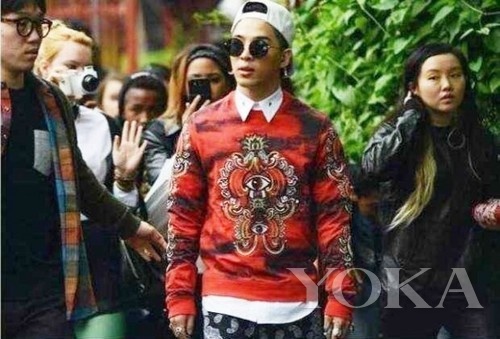 明星喜新厭舊 棄虎頭搶穿獨(dú)眼衛(wèi)衣(6) 明星喜新厭舊 棄虎頭搶穿獨(dú)眼衛(wèi)衣(6)