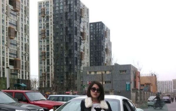 郭美美的座駕瑪莎拉蒂購于2011年4月2日，購車款為240萬元。