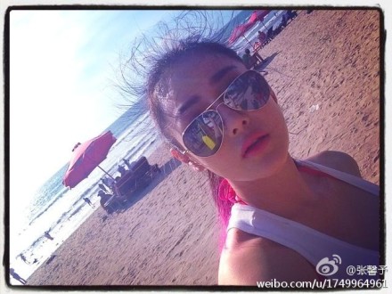 張馨予在印尼輕裝開工，但一想到要返回北京，即時打冷震